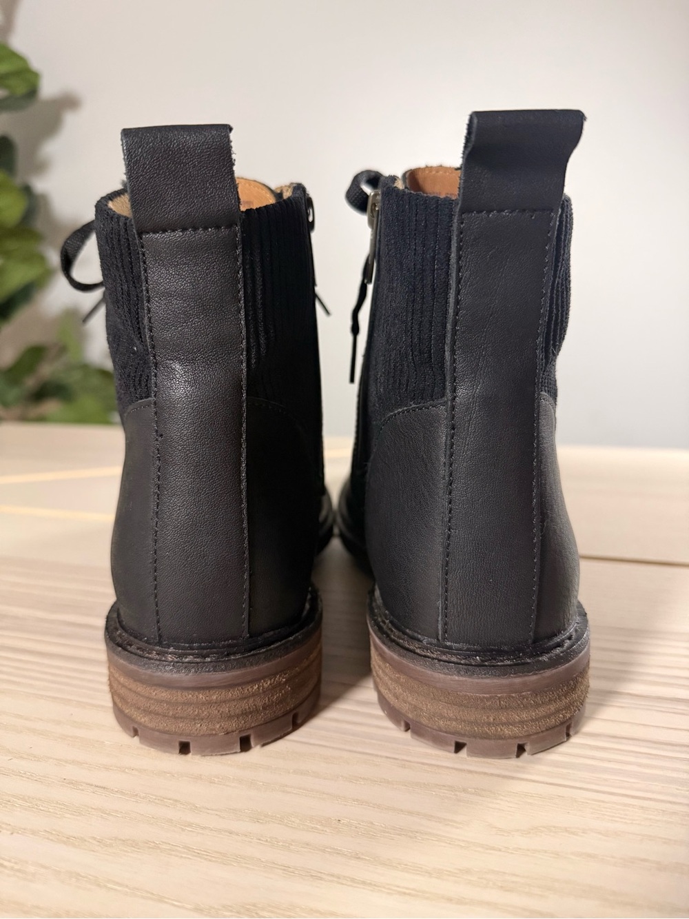 Söfft Lonnie Black Leather Ankle Boots Women’s 7.5 Lace Up Zip - Picture 5 of 7